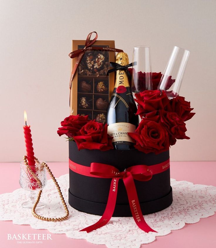 Luxury Valentine's Champagne & Roses Gift Set